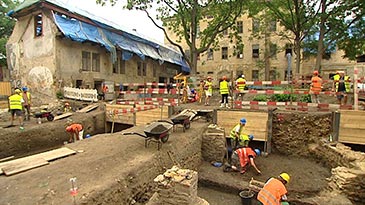 Прага. Археологические раскопки на Общественном дворе в 2014 году